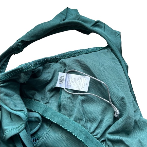 Emerald Green Swimsuit - Picture 8 of 11